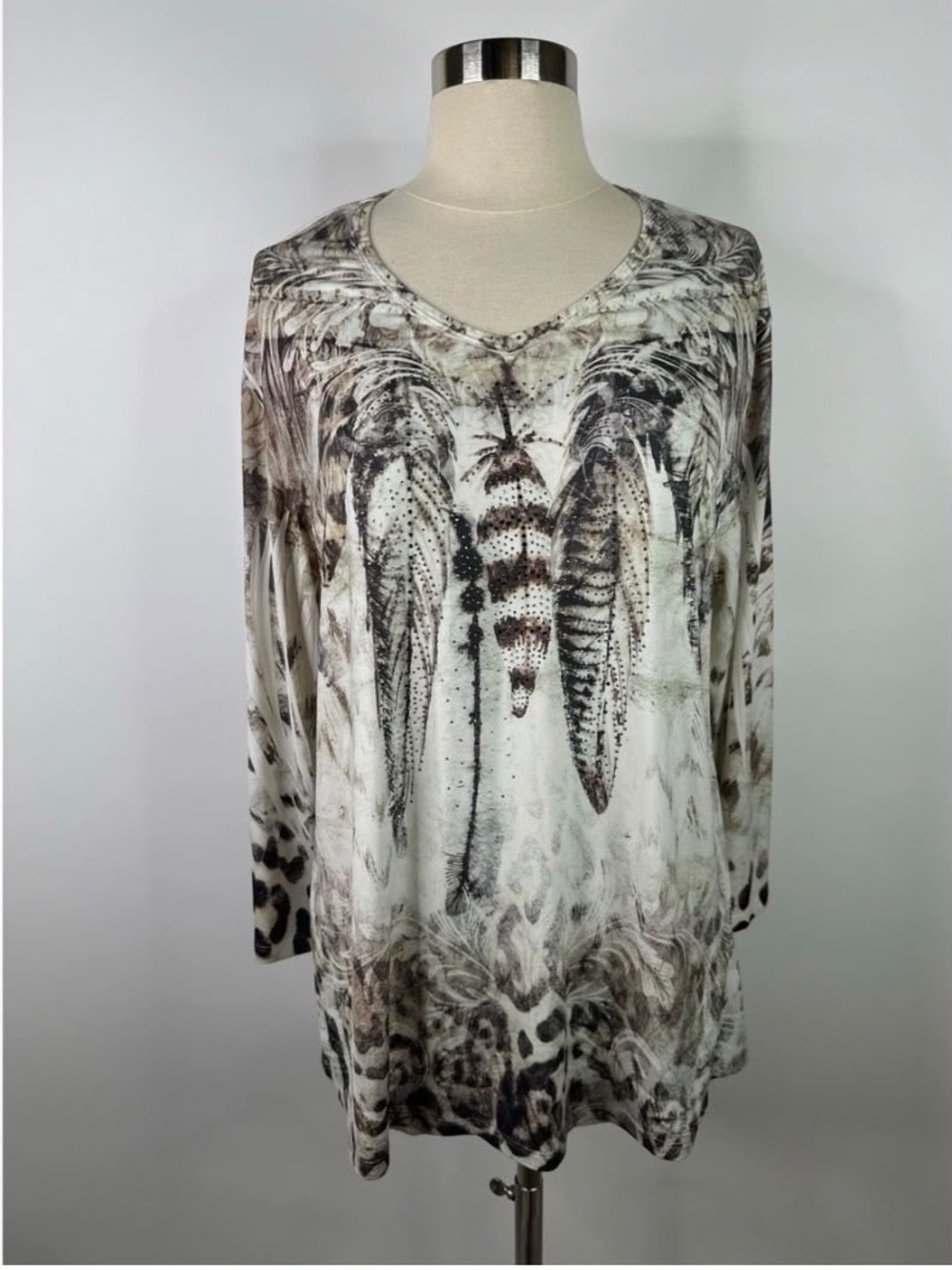 Jess & Jane Feathered/ Leopard Graphic Long Sleeve Tunic Top